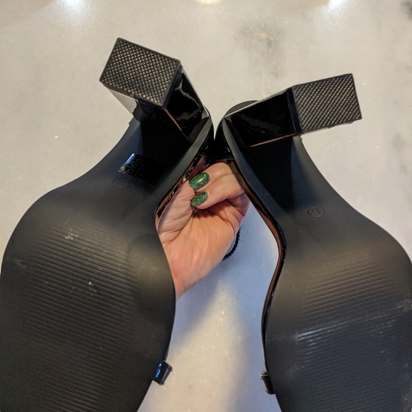 New PRETTY LITTLE THING Patent Heels, Sz 6 - Picture 7 of 9